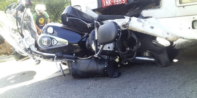 Caminhoneiro acusado de arrastar moto em acidente na BR-101 vai a júri popular, decide Justiça