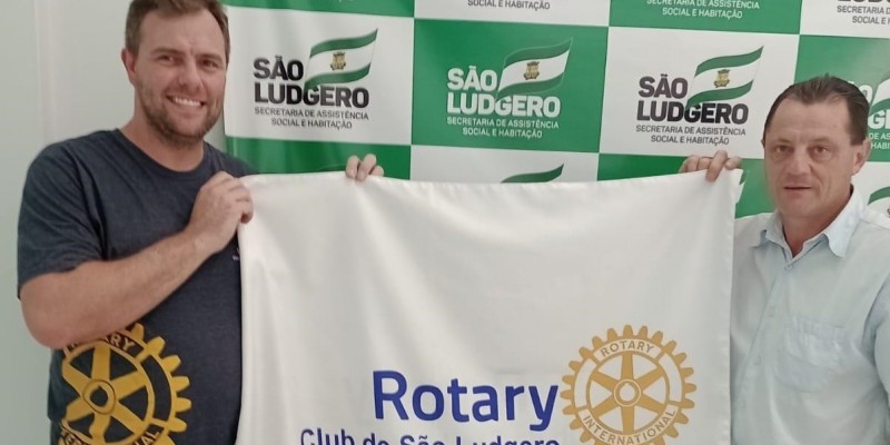 Rotary Club de São Ludgero faz doação de mantas e cobertores para Secretaria de Assistência Social e Habitação